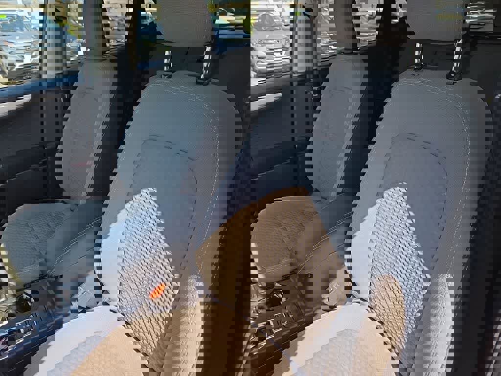 Used 2020 Ford Escape SE image 14