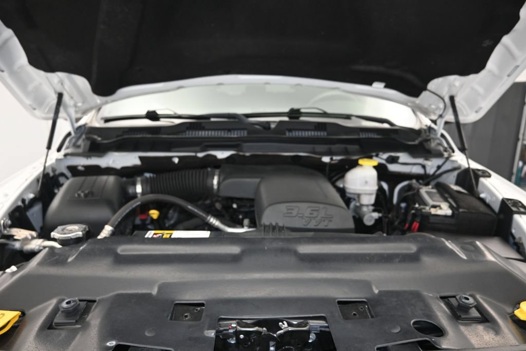 Used 2022 RAM 1500 Warlock AWD/4WD image 28