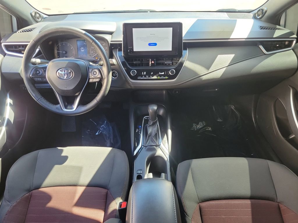 Used 2023 Toyota Corolla SE w/ SE Premium Package image 10