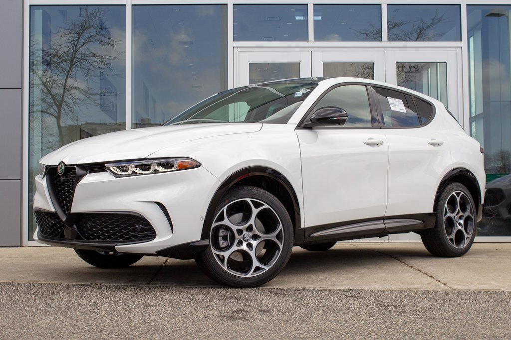 New 2025 Alfa Romeo Tonale w/ Active Assist Package