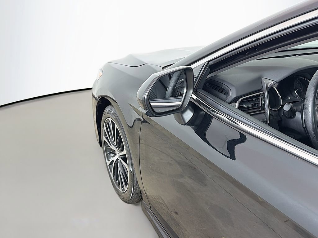 Used 2020 Toyota Camry SE image 24