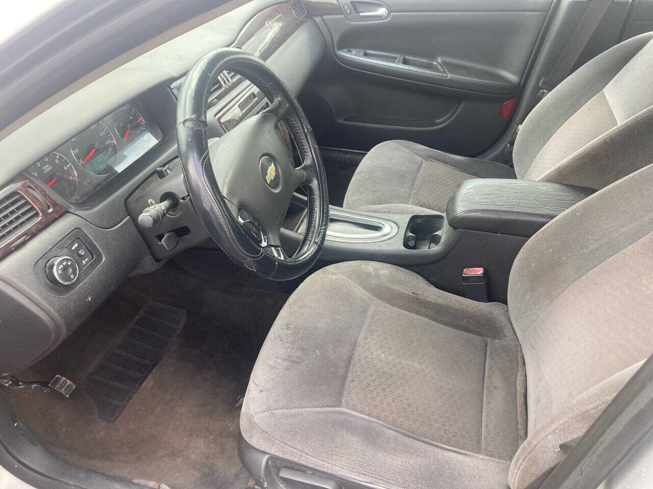 Used 2014 Chevrolet Impala LT w/ LT Sunroof Package image 18