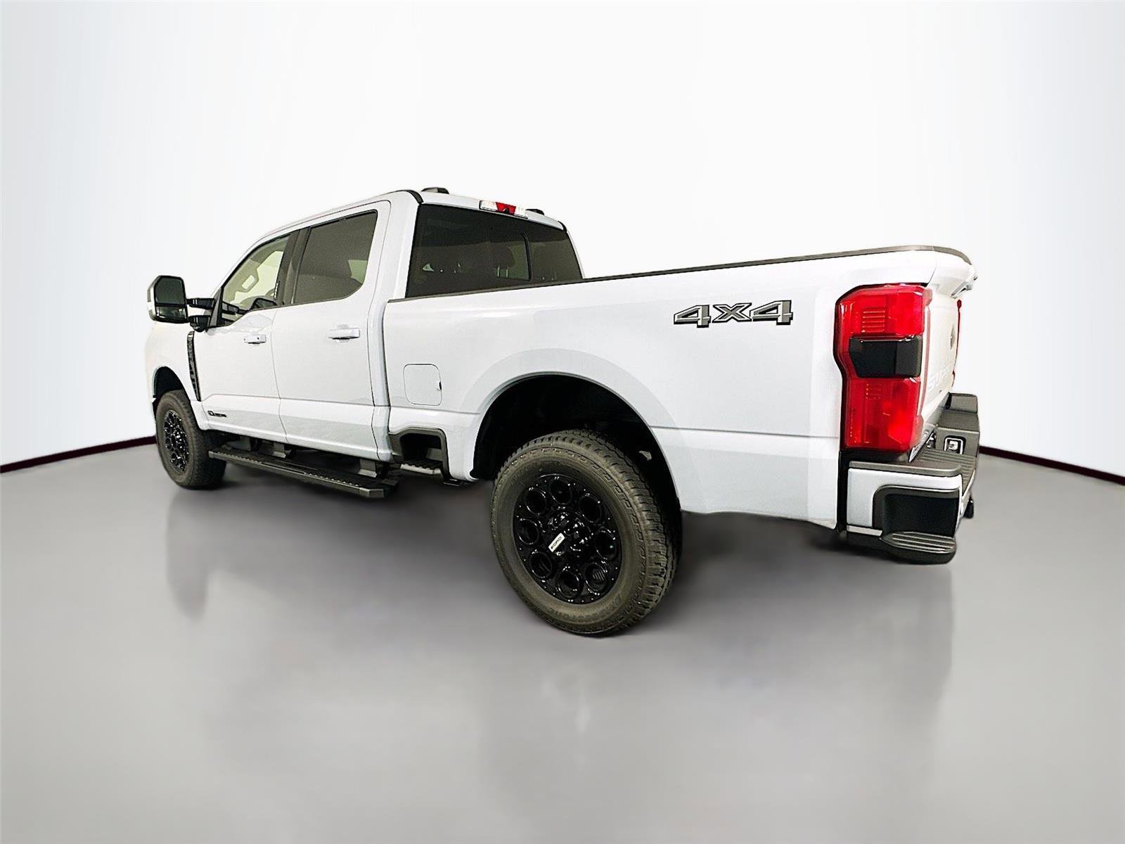 New 2026 Ford F250 Lariat w/ Black Appearance Package image 5