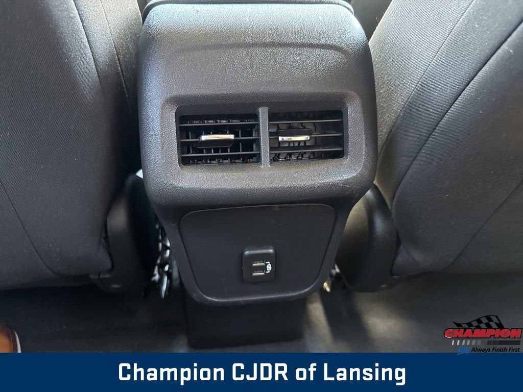 Used 2022 Chevrolet Equinox LT AWD/4WD image 36
