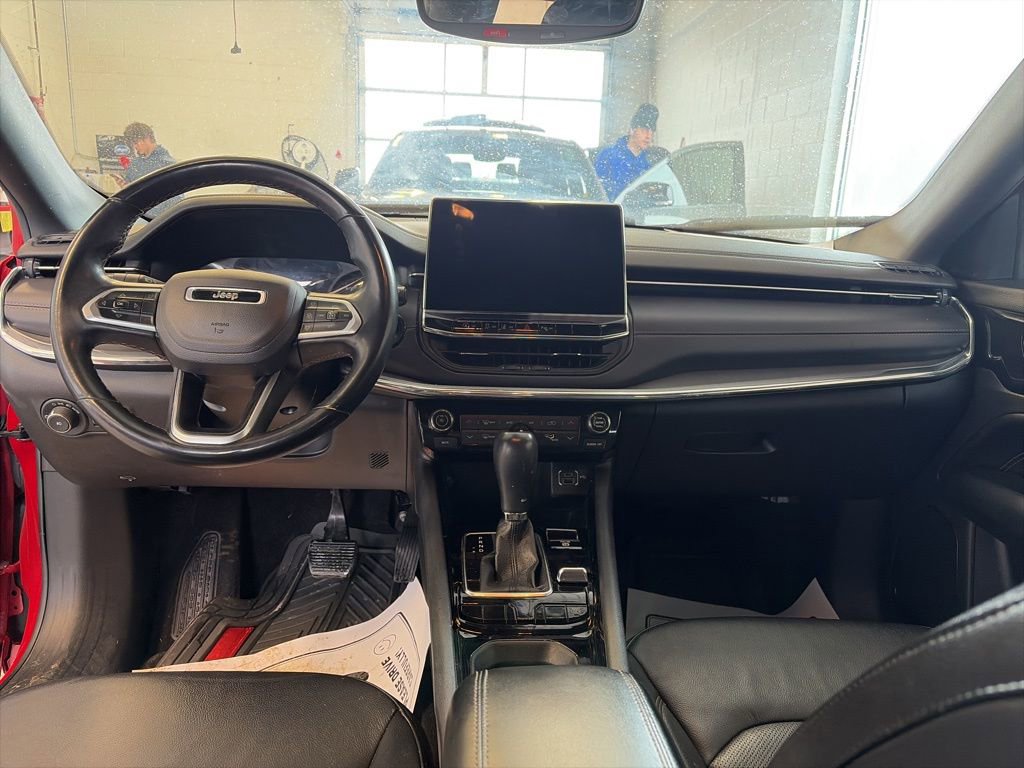 Used 2022 Jeep Compass Limited image 38