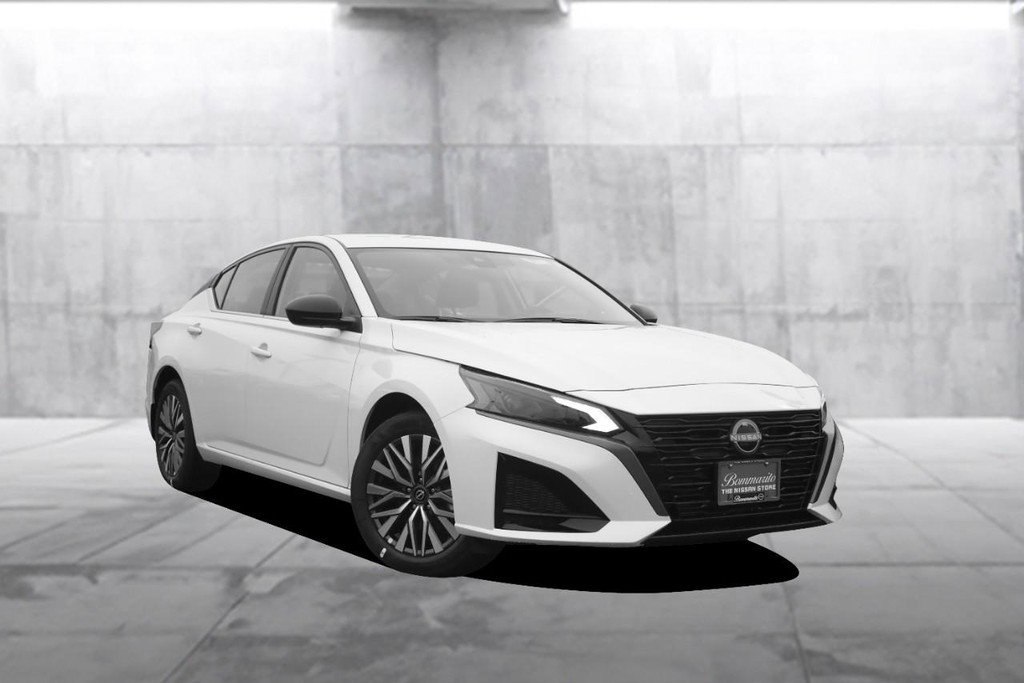 New 2026 Nissan Altima 2.5 SV image 2