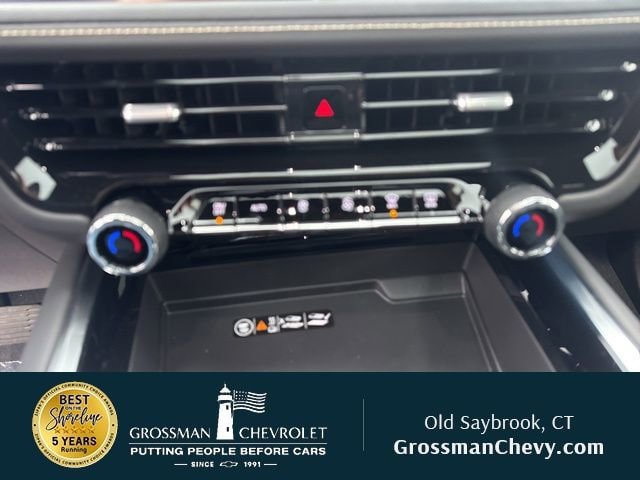 New 2026 Chevrolet Suburban Premier AWD/4WD image 13