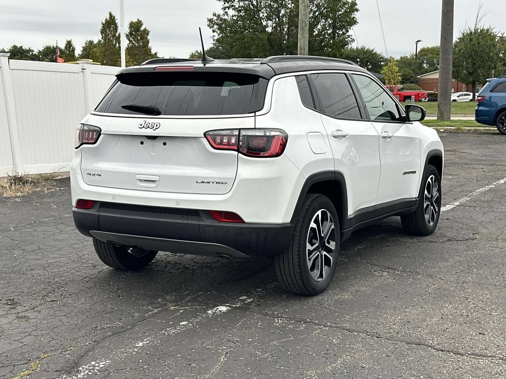 Used 2024 Jeep Compass Limited AWD/4WD image 4