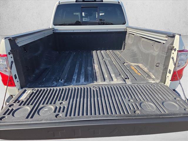 Used 2021 Nissan Titan SV w/ SV Convenience Package AWD/4WD image 6