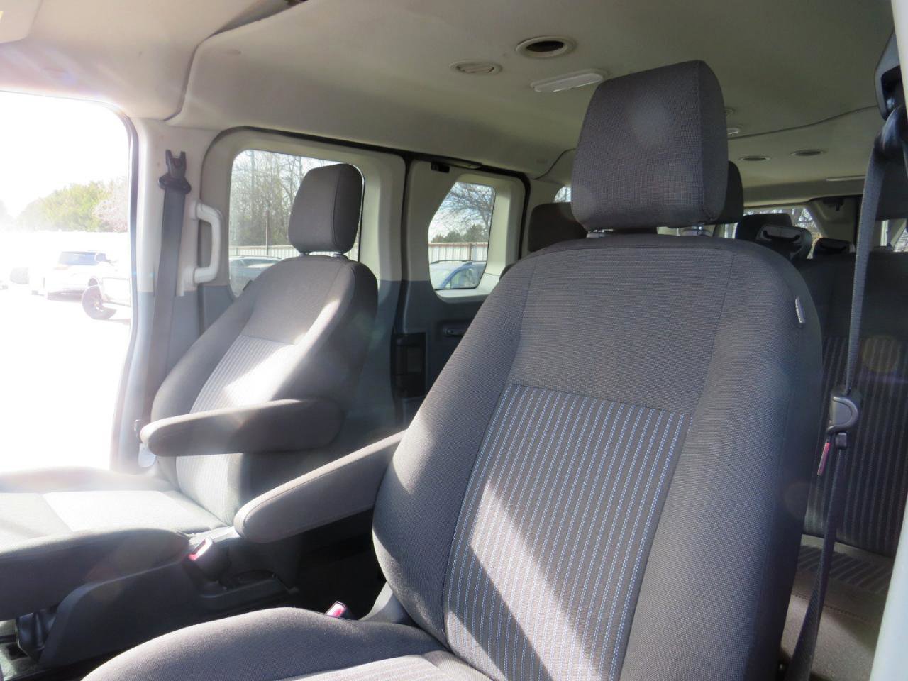 Used 2018 Ford Transit 150 XL RWD image 21