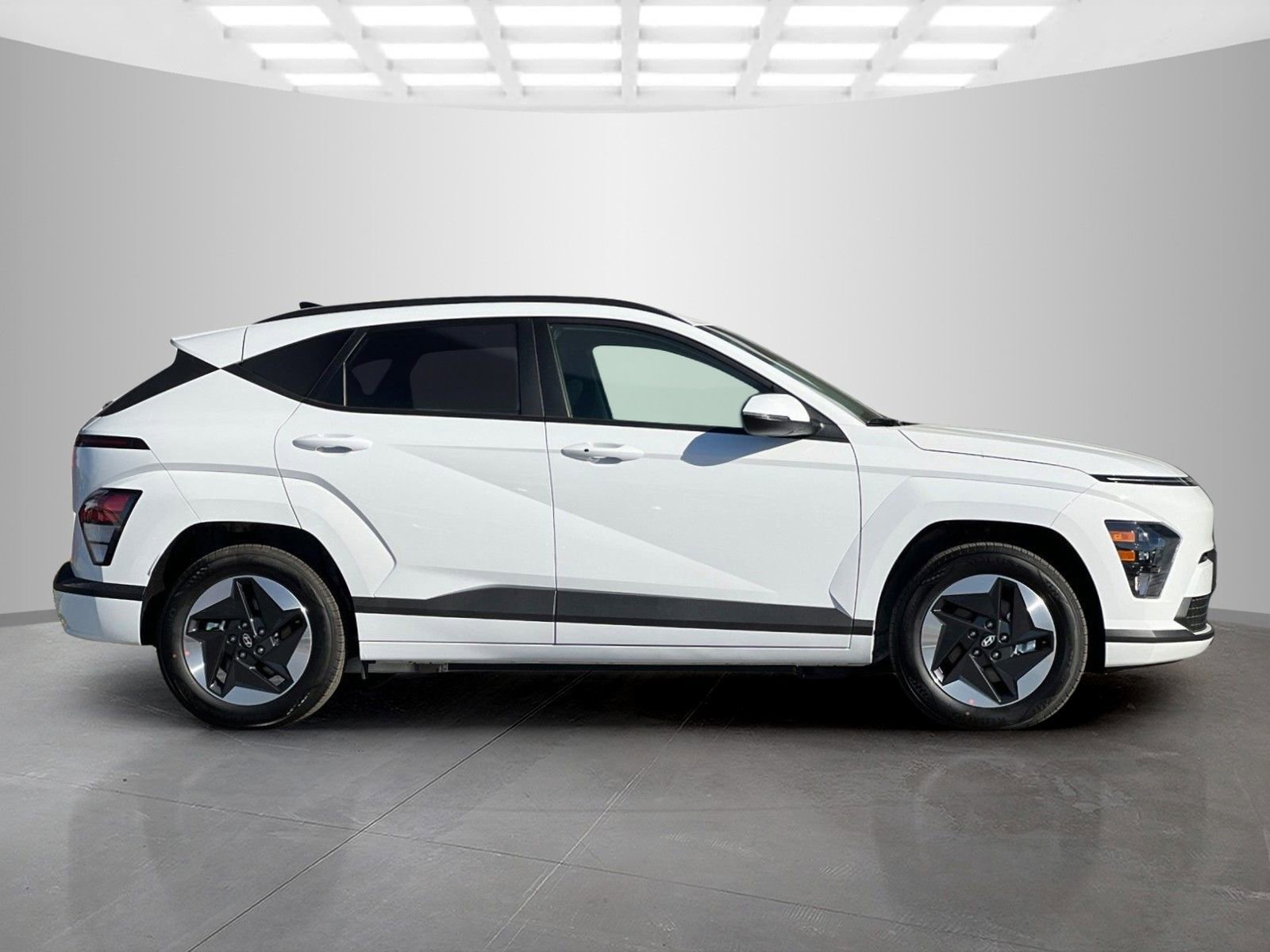 New 2025 Hyundai Kona SEL FWD image 3