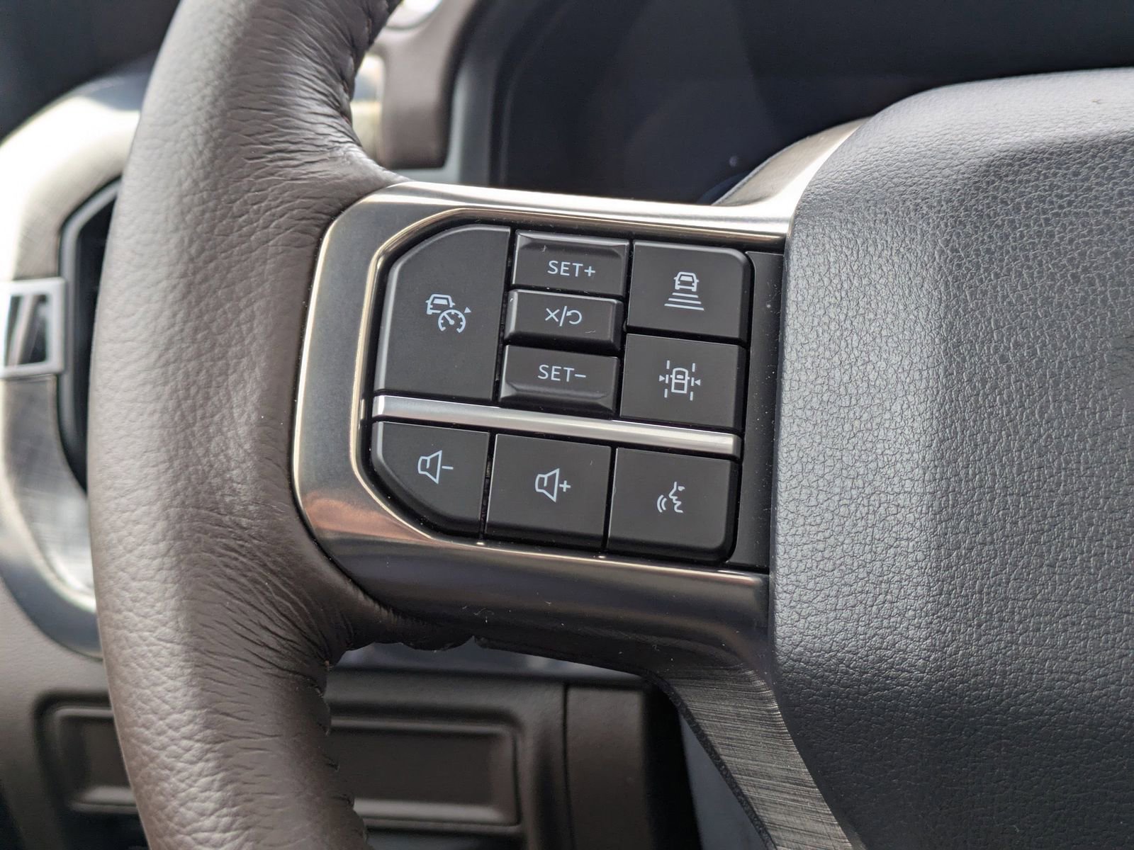 Certified 2025 Ford F150 King Ranch w/ FX4 Off-Road Package AWD/4WD image 28