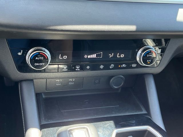 Used 2025 Mitsubishi Outlander SE AWD/4WD image 25