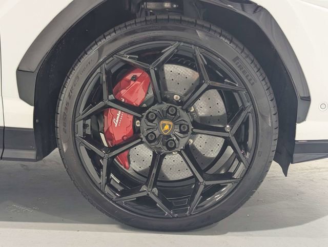 Used 2019 Lamborghini Urus image 34