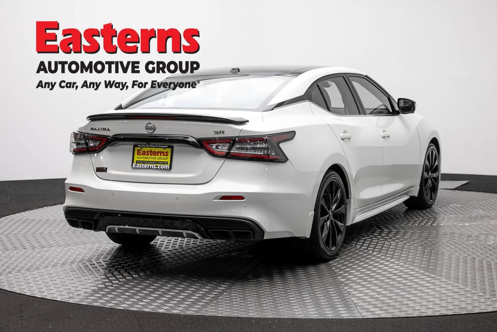 Used 2023 Nissan Maxima SR w/ Sport Mat Group FWD image 5