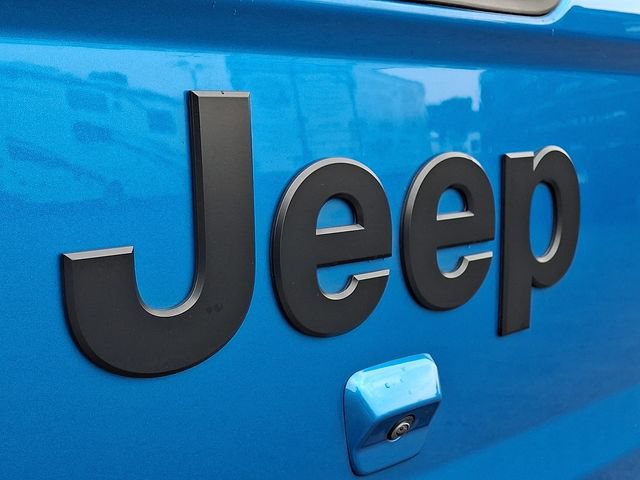 Used 2022 Jeep Gladiator Sport AWD/4WD image 29