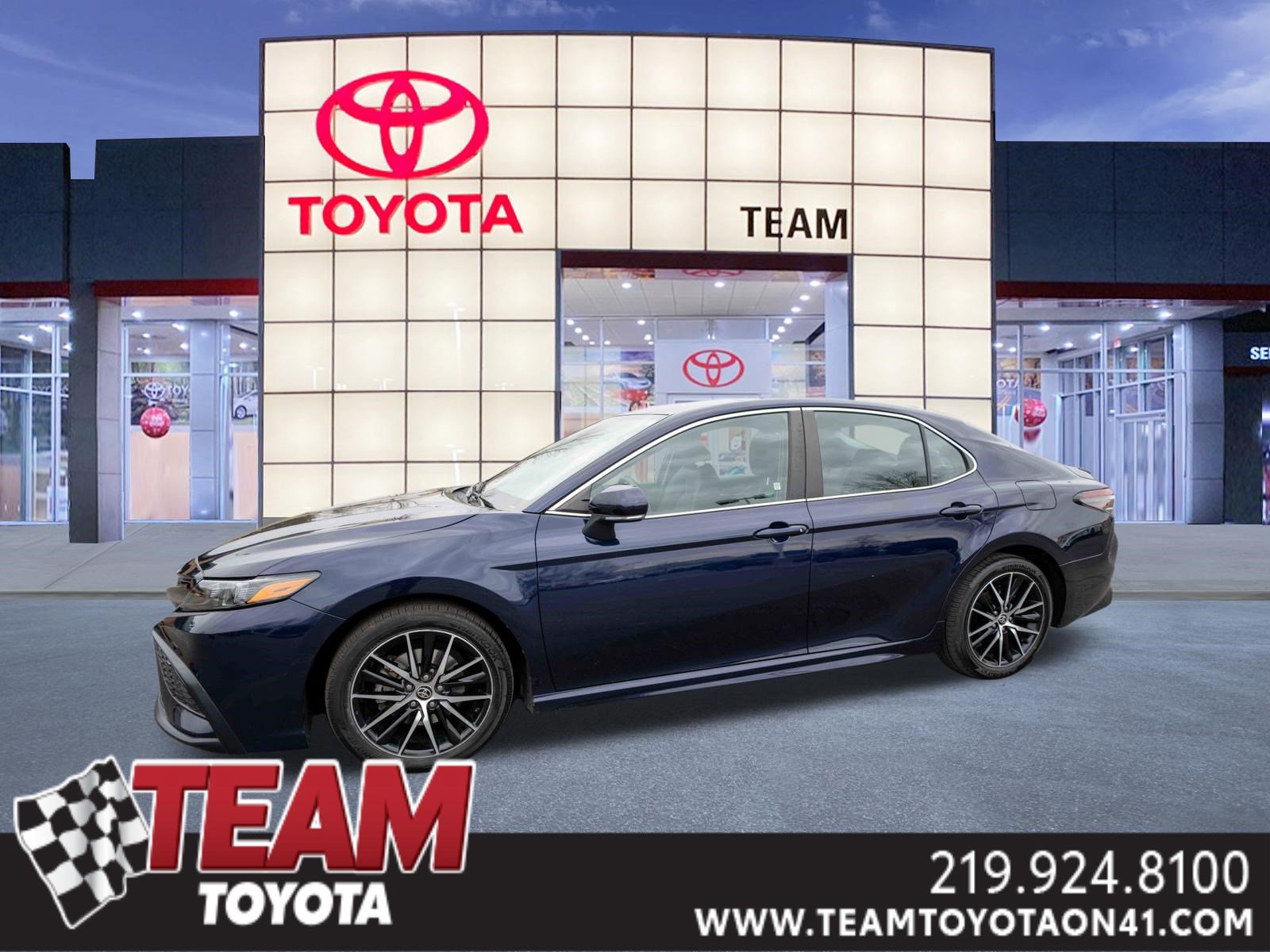 Used 2021 Toyota Camry SE w/ Cold Weather Package video 1