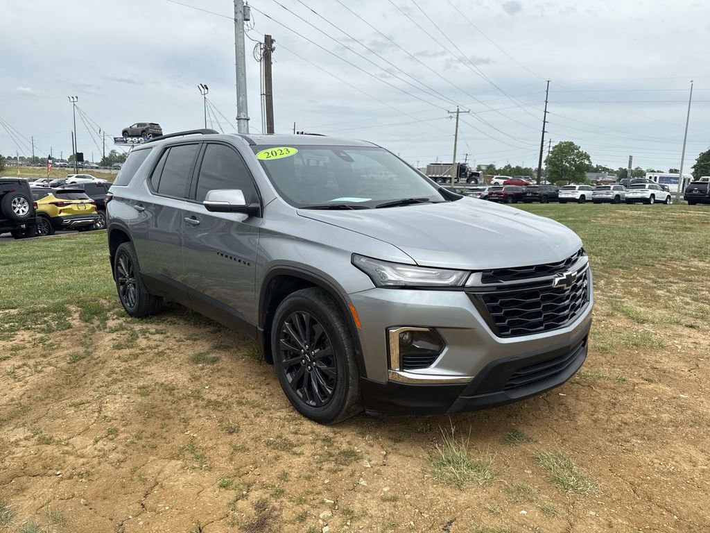 Used 2023 Chevrolet Traverse RS w/ LPO, Floor Liner Package AWD/4WD image 15