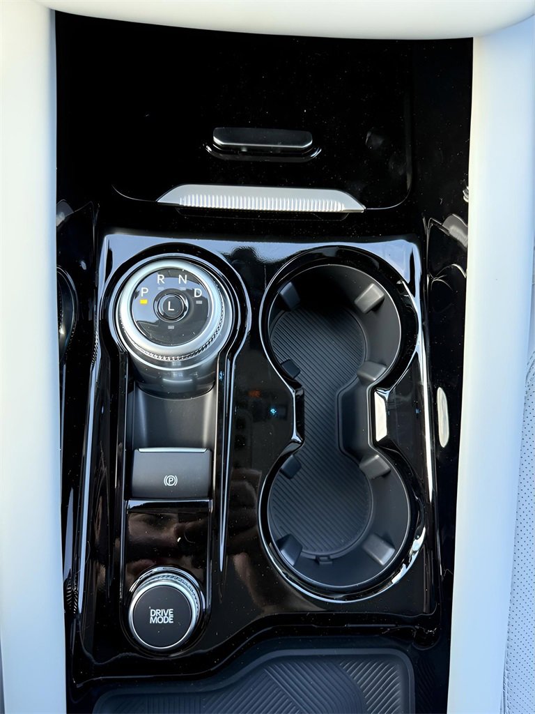New 2025 Ford Explorer Platinum image 38