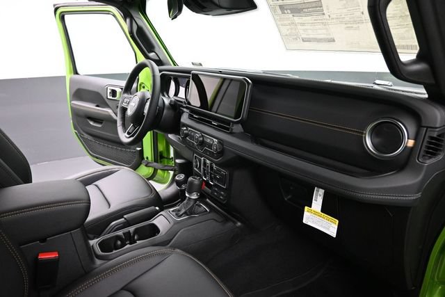 New 2026 Jeep Gladiator Sport AWD/4WD image 17