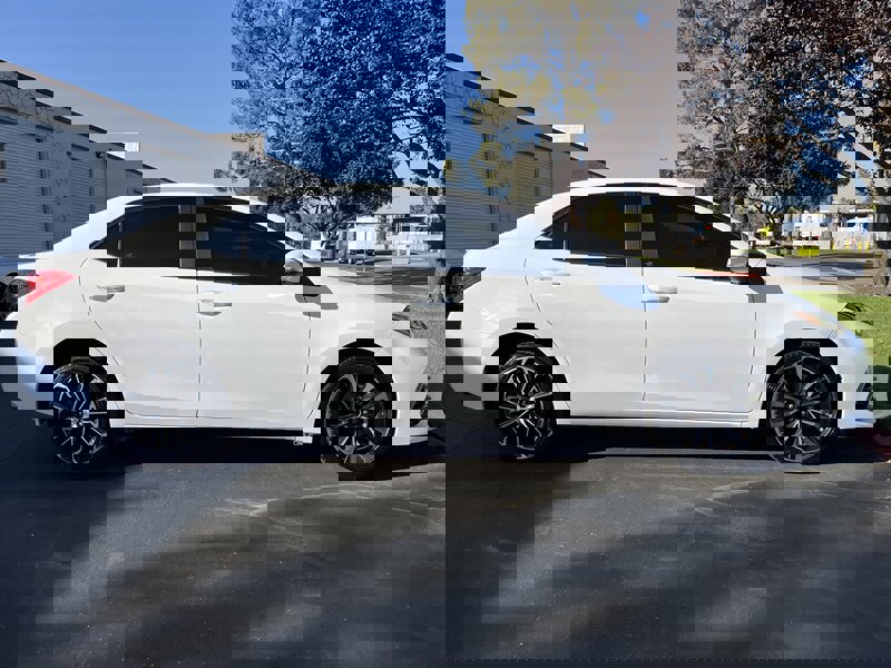 Used 2017 Toyota Corolla SE image 14