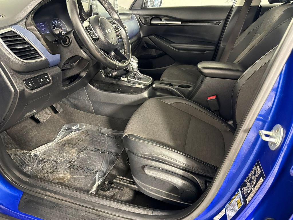 Used 2023 Kia Seltos S FWD image 9