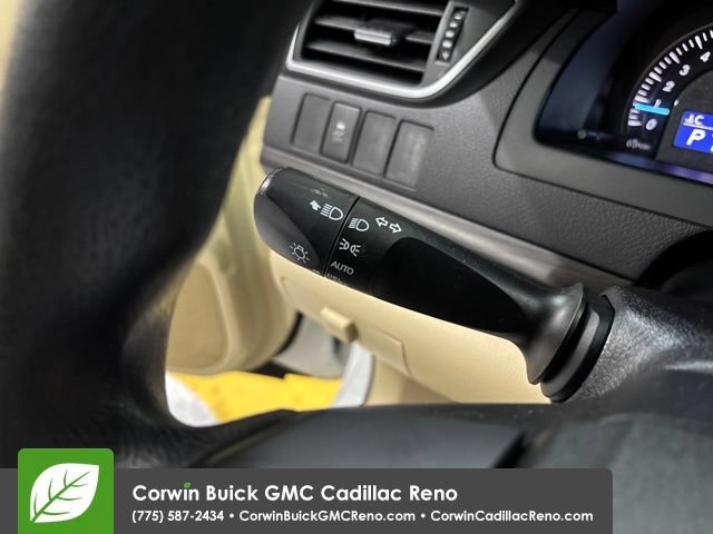 Used 2015 Toyota Camry LE FWD image 28