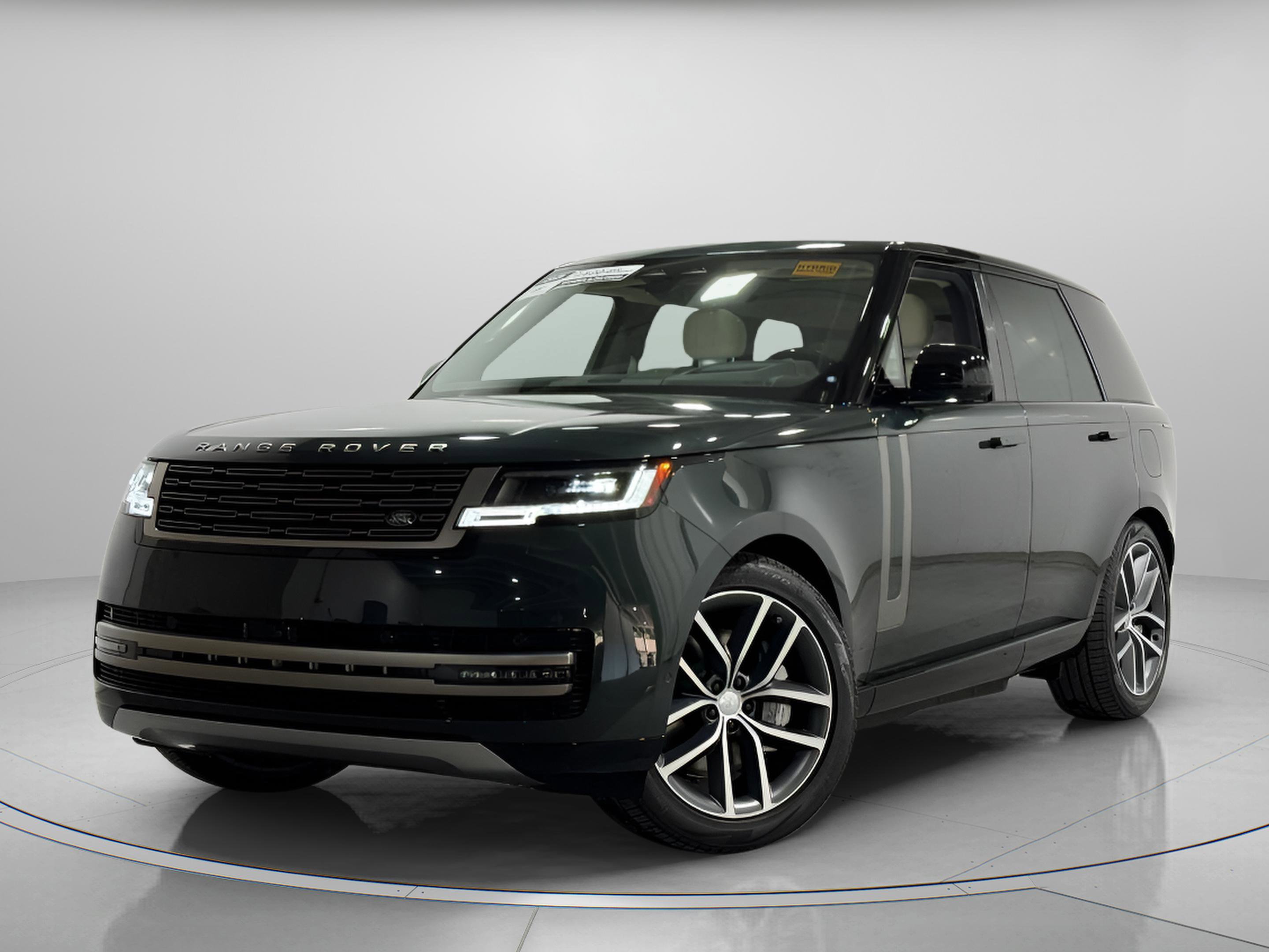 New 2025 Land Rover Range Rover SE image 1