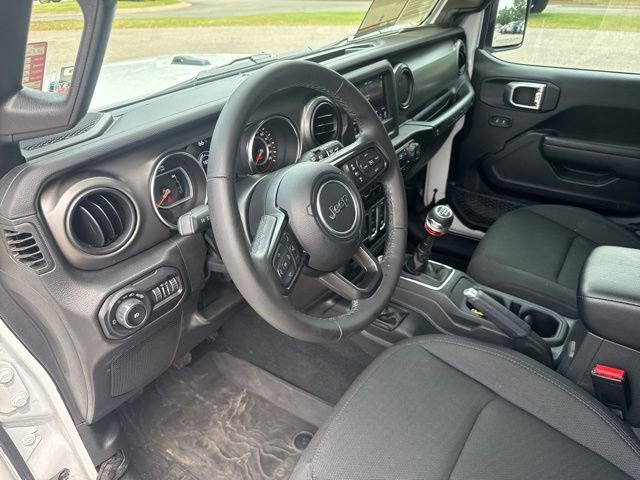 Used 2022 Jeep Wrangler Sport AWD/4WD image 18
