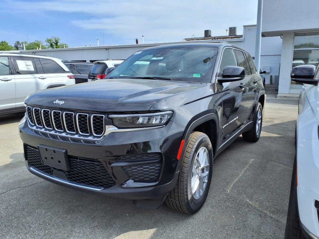 New 2025 Jeep Grand Cherokee Laredo X w/ Luxury Tech Group I