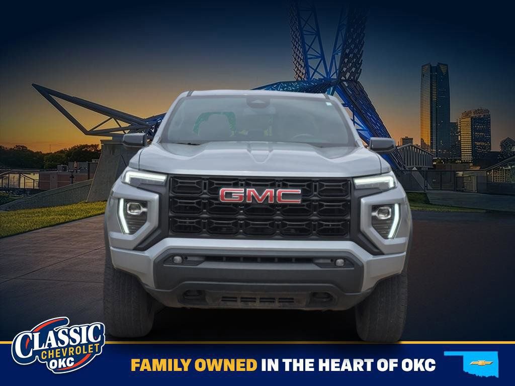 Used 2025 GMC Canyon Elevation w/ Convenience Package AWD/4WD image 2