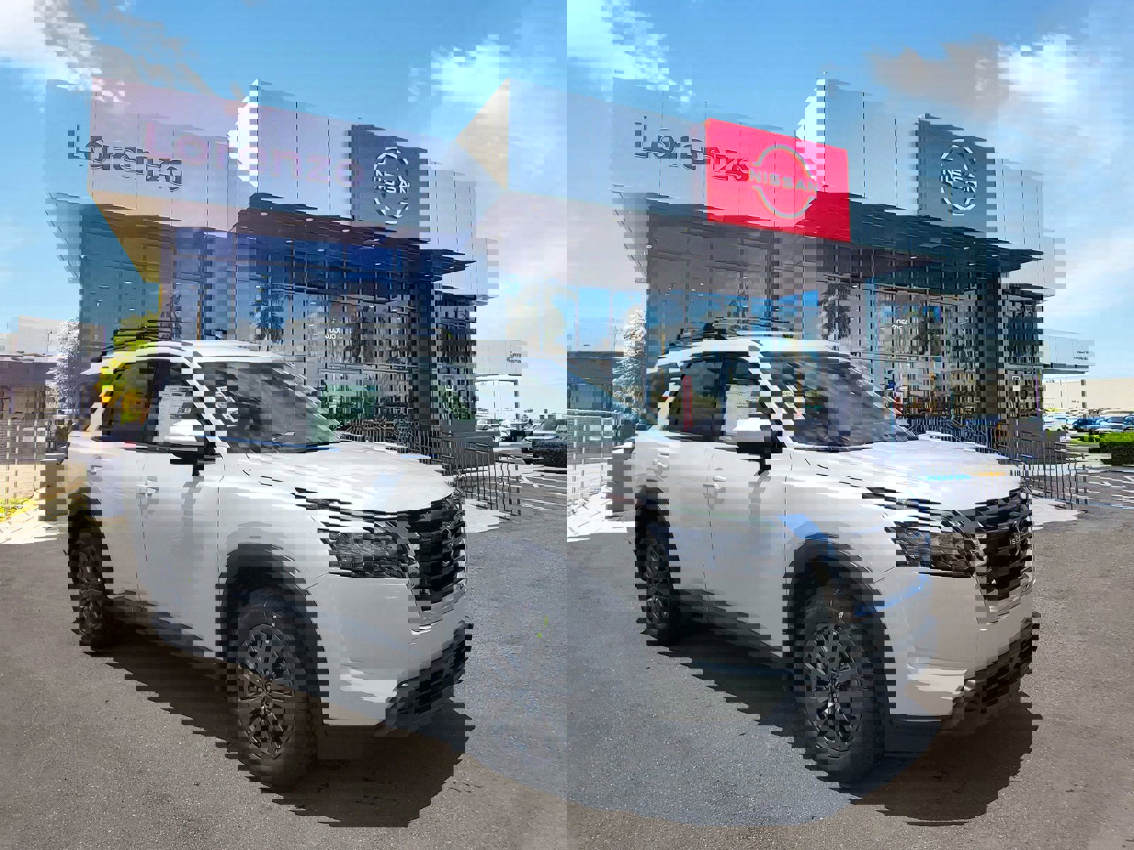 New 2025 Nissan Pathfinder SV image 3