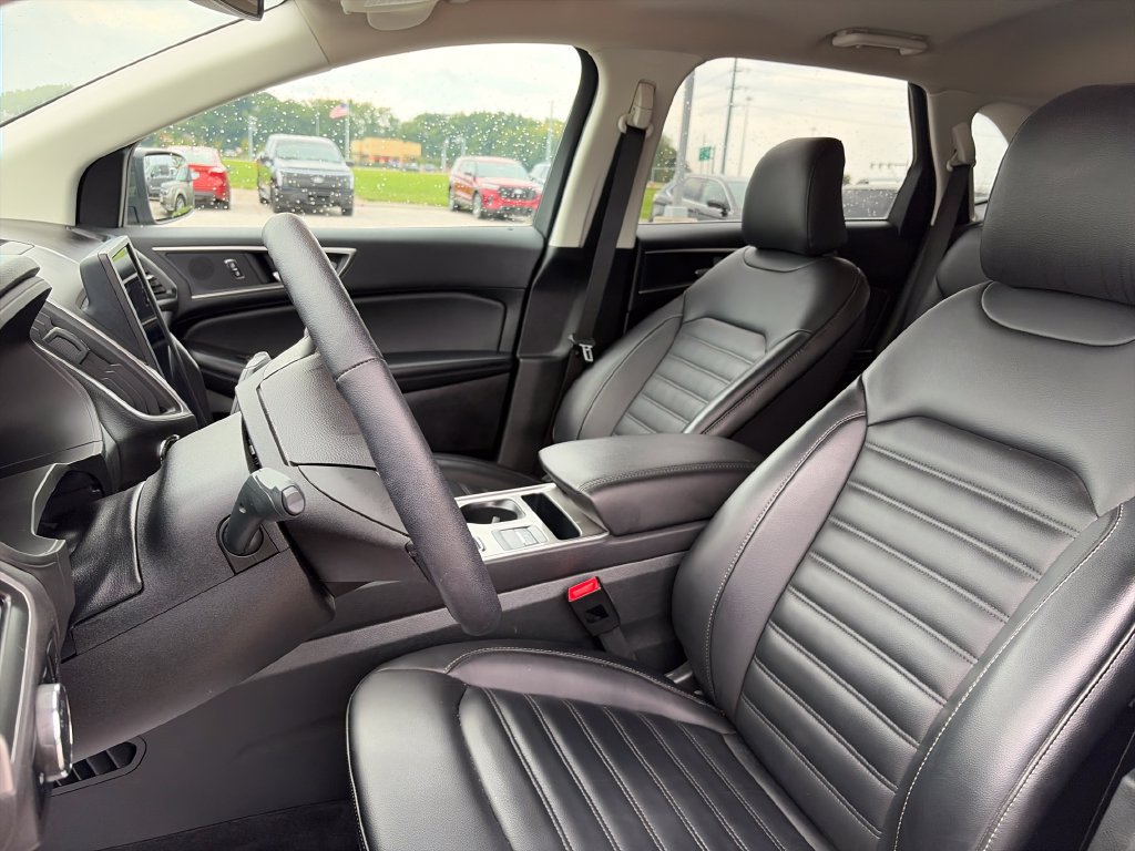Used 2024 Ford Edge SEL w/ Convenience Package AWD/4WD image 16