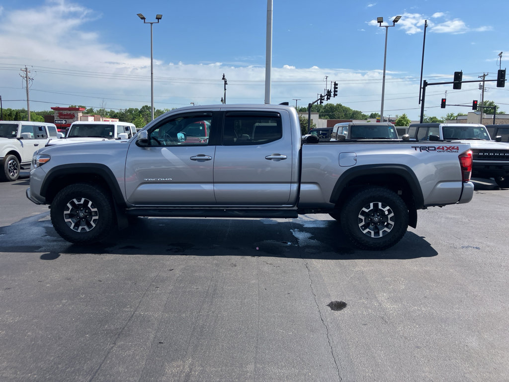 Used 2019 Toyota Tacoma TRD Off-Road w/ Technology Package AWD/4WD image 4