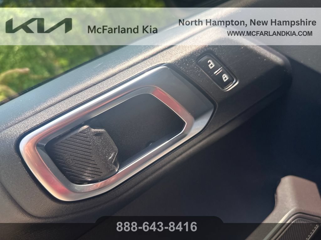 Used 2024 Ford Bronco Badlands AWD/4WD image 16