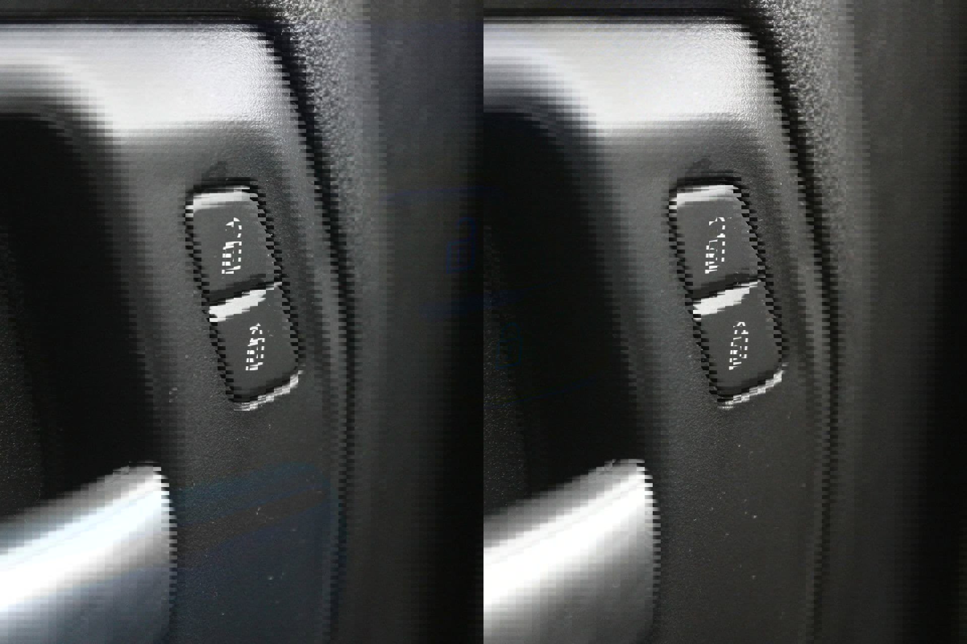 Used 2025 Chevrolet Silverado 1500 Custom Trail Boss w/ Dark Appearance Package image 29