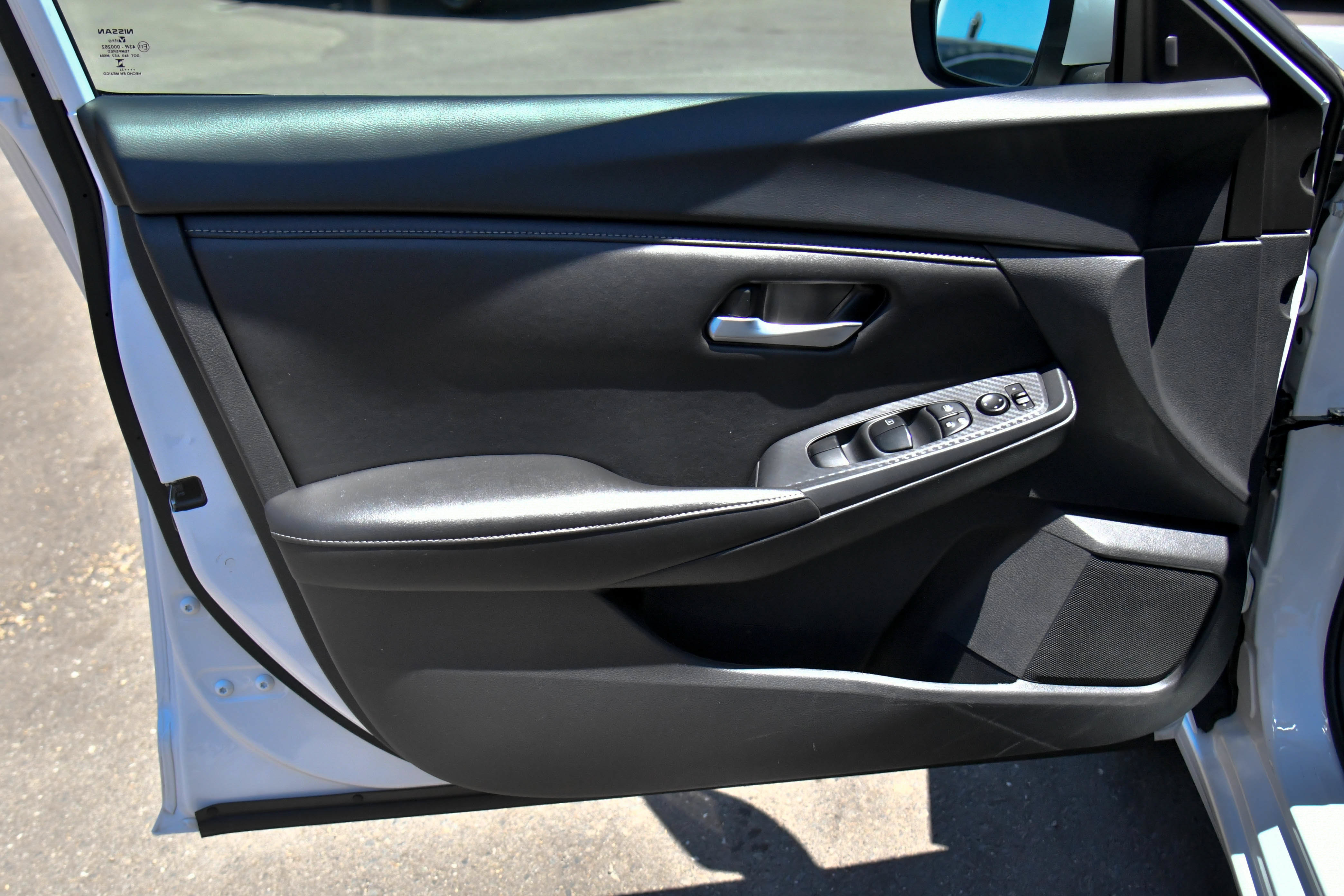 Used 2024 Nissan Sentra SV FWD image 13