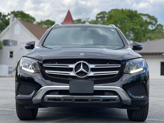 Used 2019 Mercedes-Benz GLC 300 4MATIC image 2
