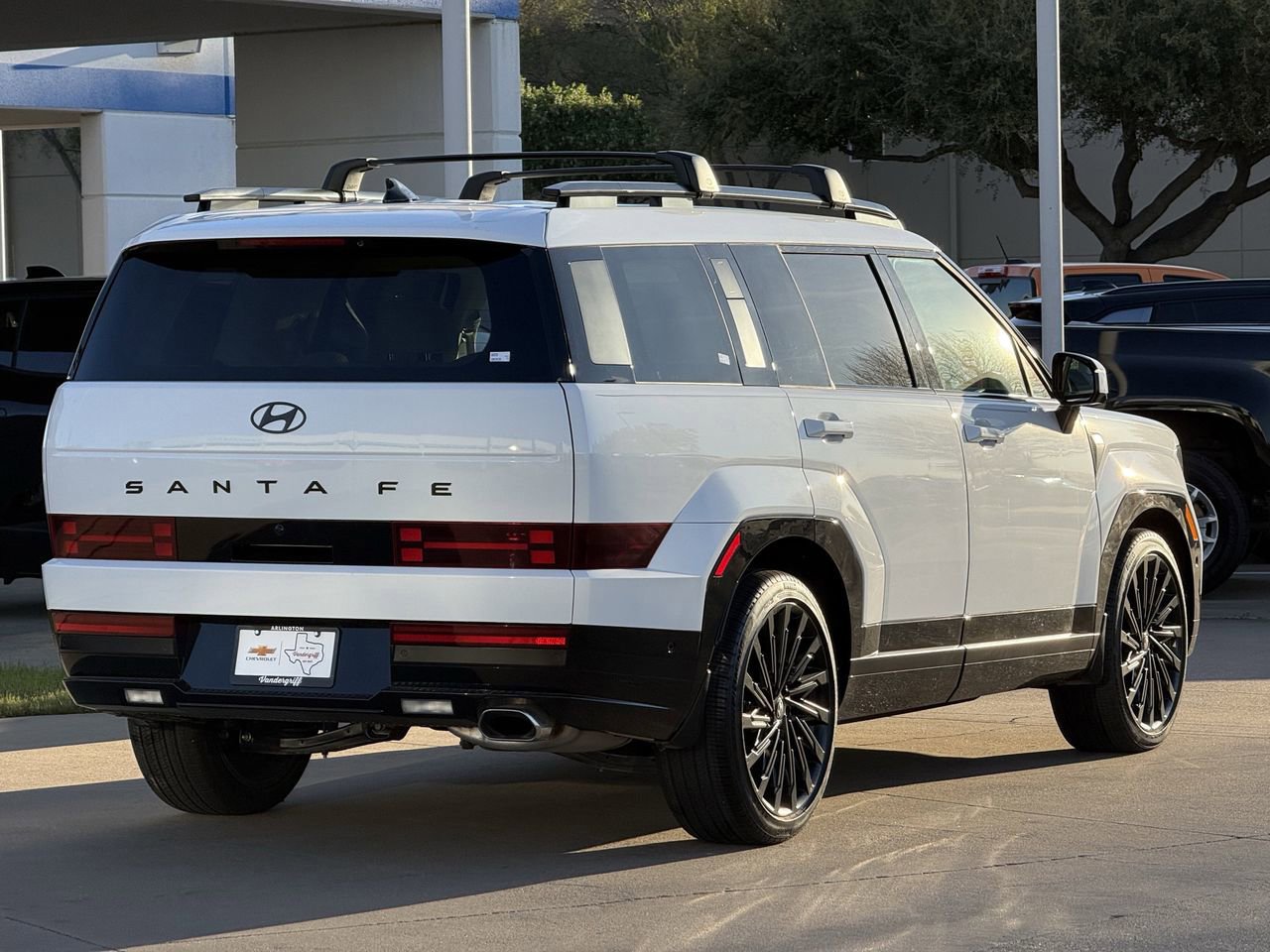 Used 2025 Hyundai Santa Fe Calligraphy image 2