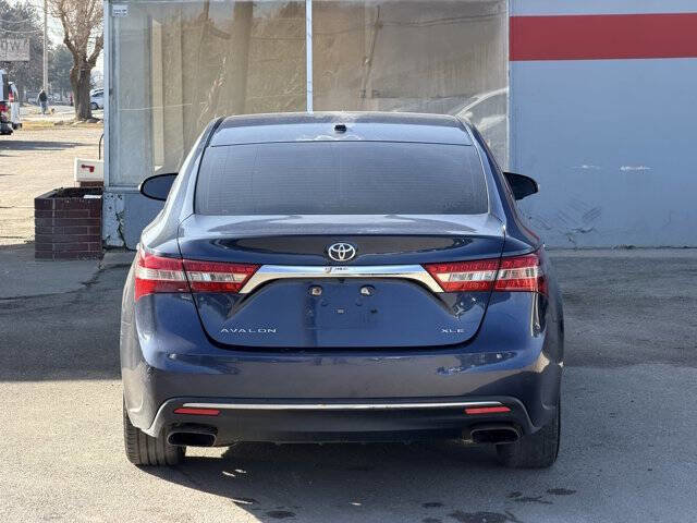 Used 2018 Toyota Avalon XLE w/ Carpet Mat Package FWD image 5