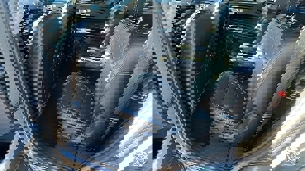 Used 2022 Ford Explorer Limited w/ Equipment Group 301A image 22