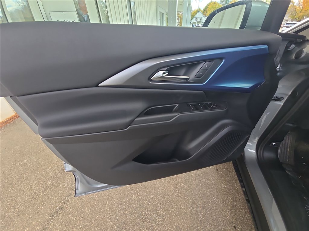 New 2026 Chevrolet Equinox EV LT image 21