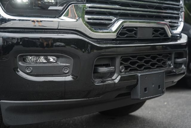 New 2026 RAM 3500 Laramie AWD/4WD image 18