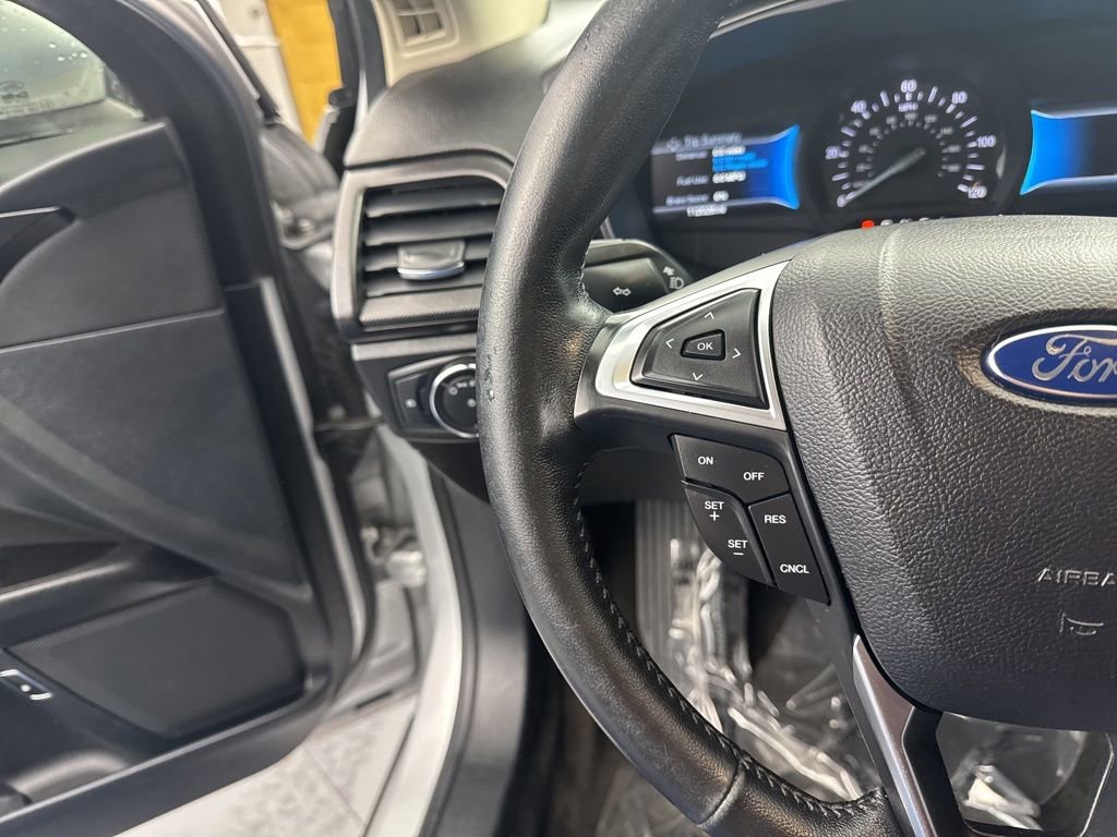 Used 2018 Ford Fusion SE w/ Equipment Group 601A image 24