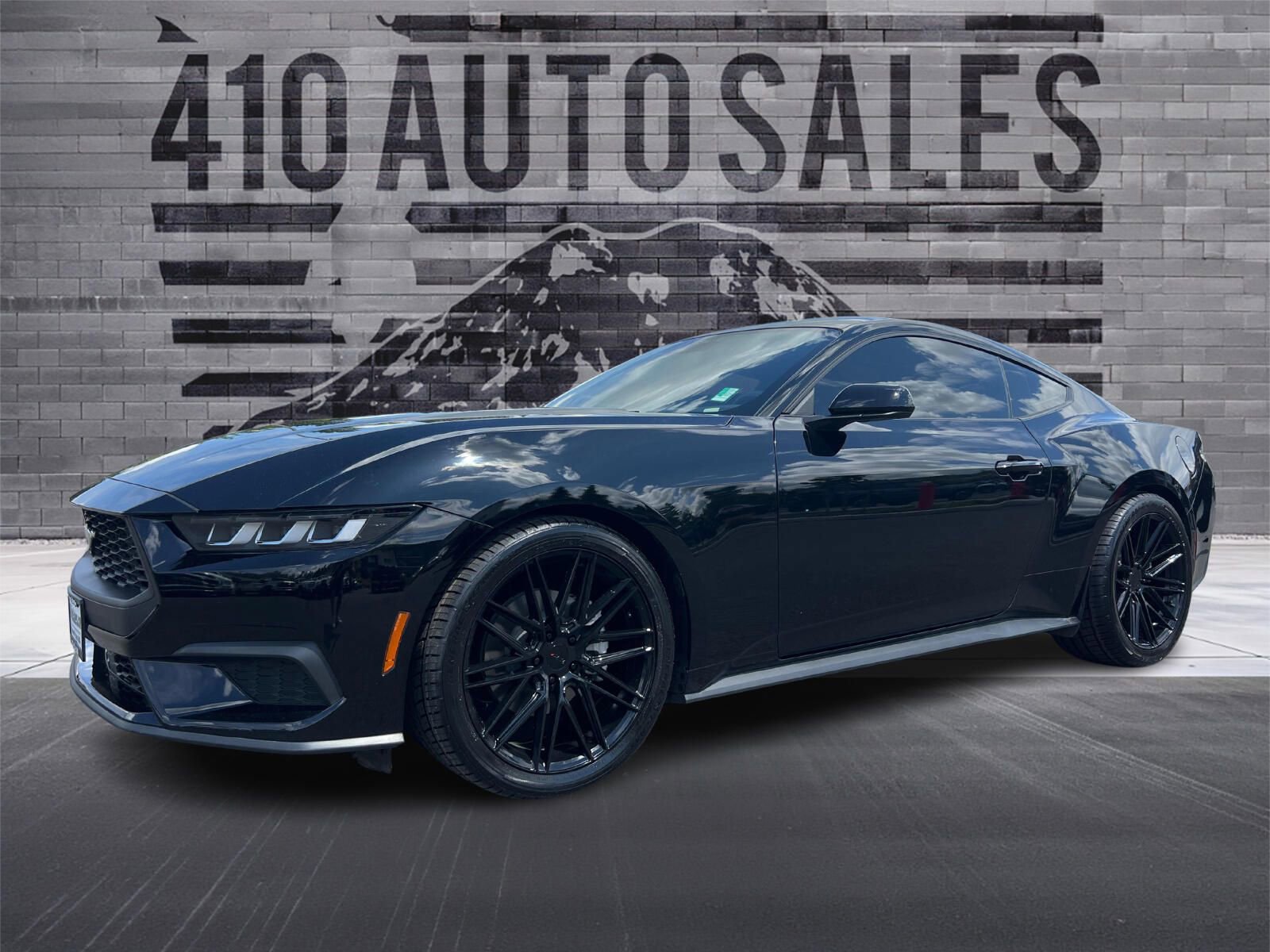 Used 2024 Ford Mustang Coupe image 6