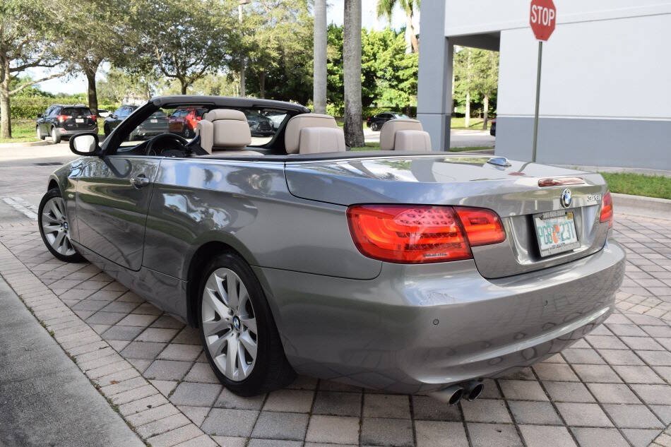 Used 2013 BMW 328i Convertible RWD image 2
