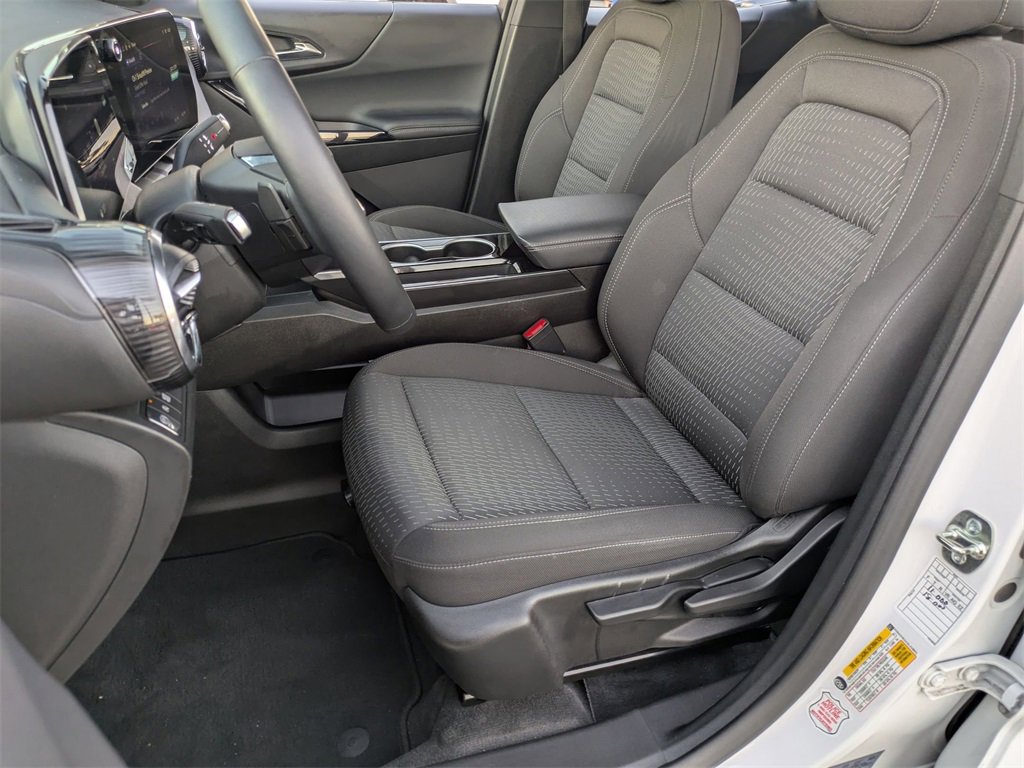 Used 2025 Chevrolet Equinox LT image 14