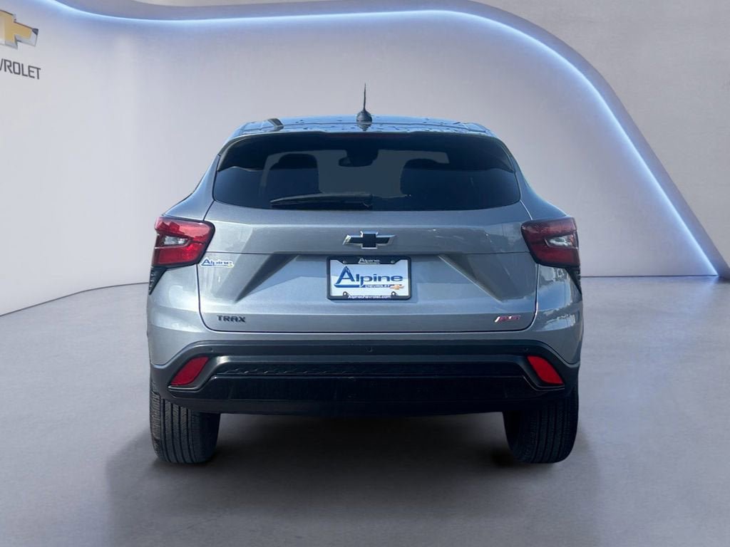 Used 2025 Chevrolet Trax RS w/ Driver Confidence Package FWD image 4