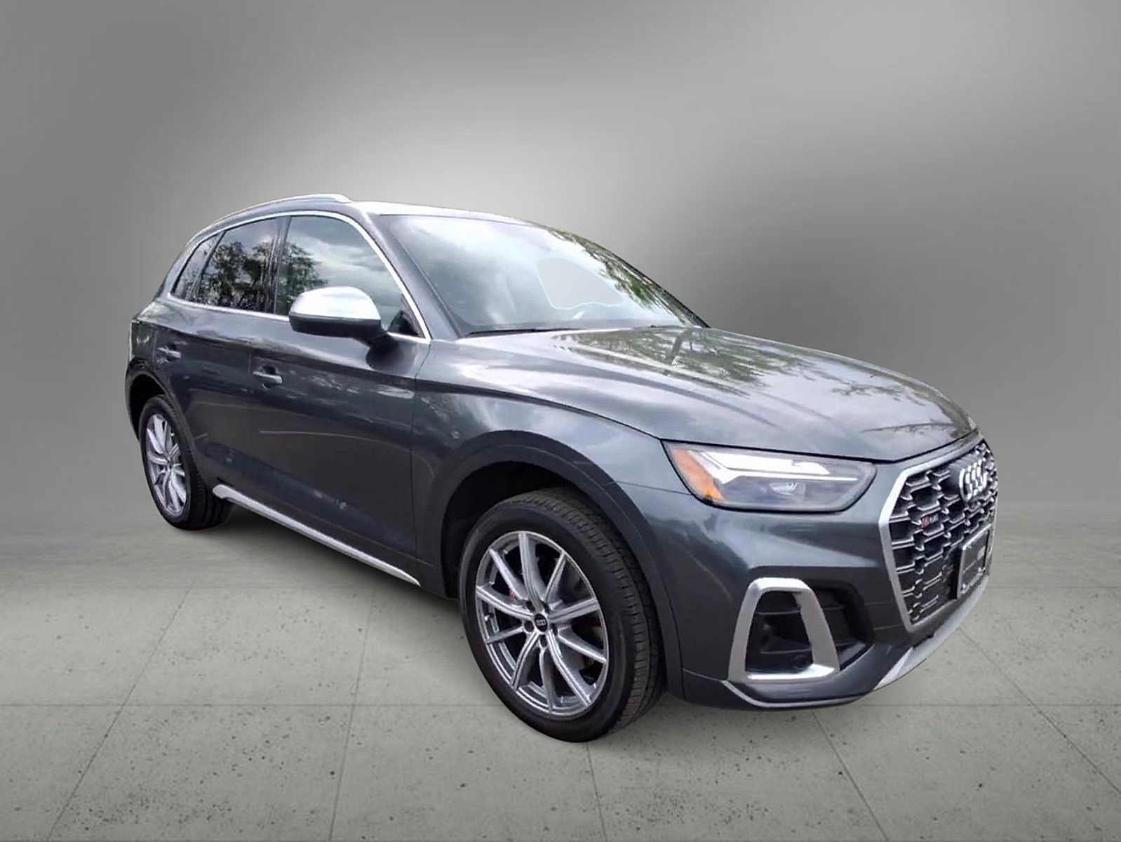 Certified 2023 Audi SQ5 Premium Plus w/ Premium Plus Package AWD/4WD image 2