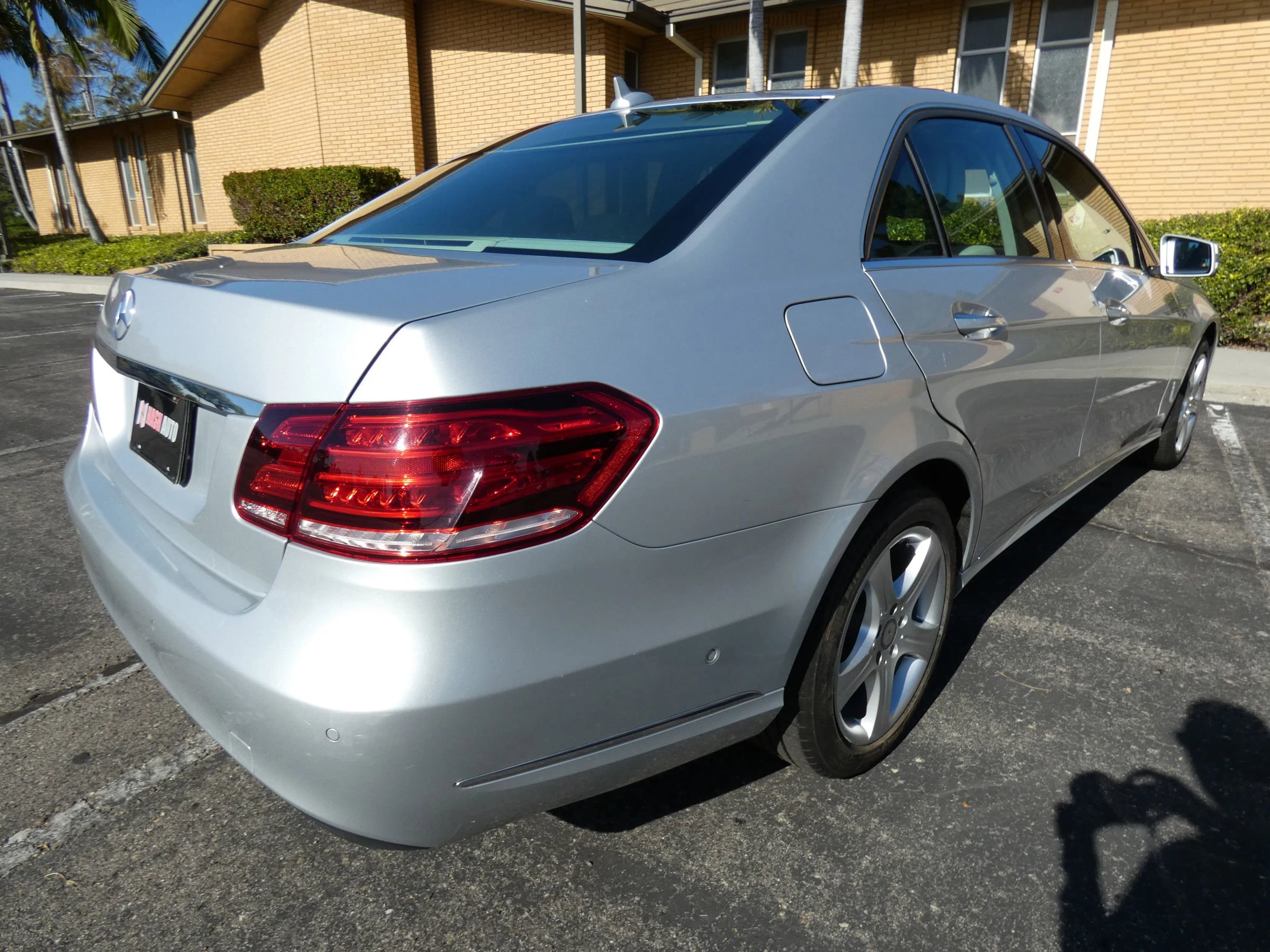 Used 2016 Mercedes-Benz E 350 Sedan w/ Premium Package image 8